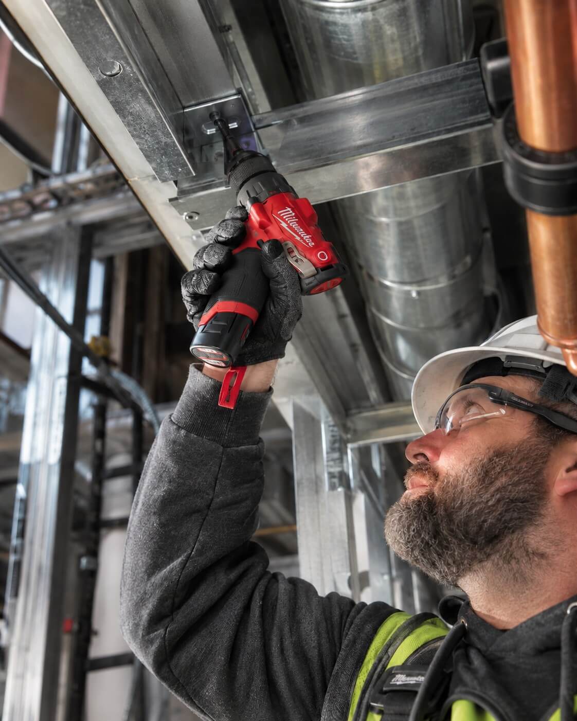 milwaukee-m12-vegla-kompakte-me-bateri
